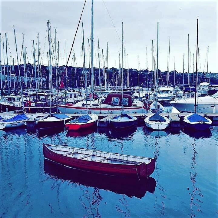 Luxury Town Centre Apartment Kinsale Esterno foto