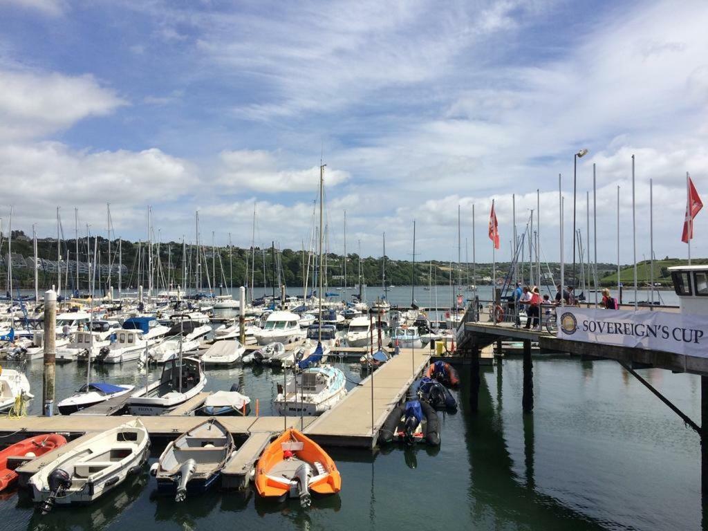 Luxury Town Centre Apartment Kinsale Esterno foto